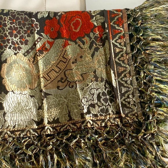 Lustrous Vintage Damask Tablecloth/Accent Fabric - Picture 2 of 16